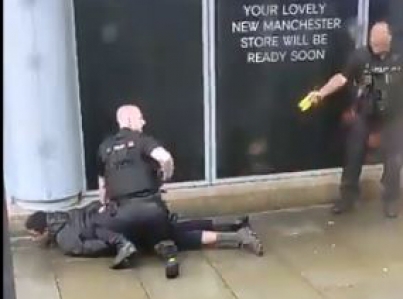 Hombre armado con cuchillo hiere a cinco personas en Manchester