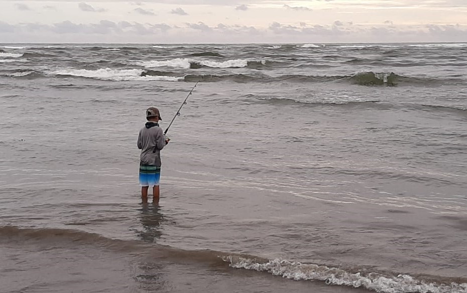 Niño pescador en Casitas