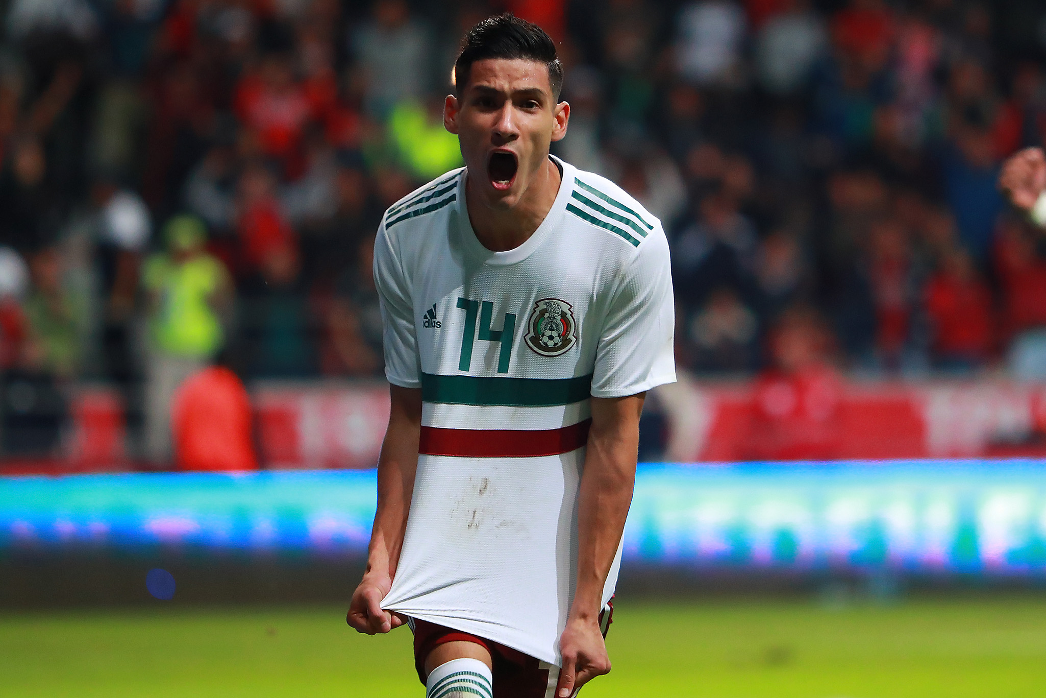 Chivas hace oficial fichaje de Uriel Antuna