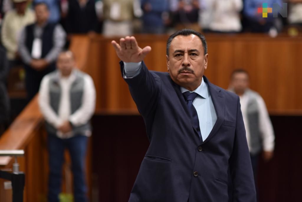 Rinde Antonio García Reyes protesta como diputado a la LXV Legislatura