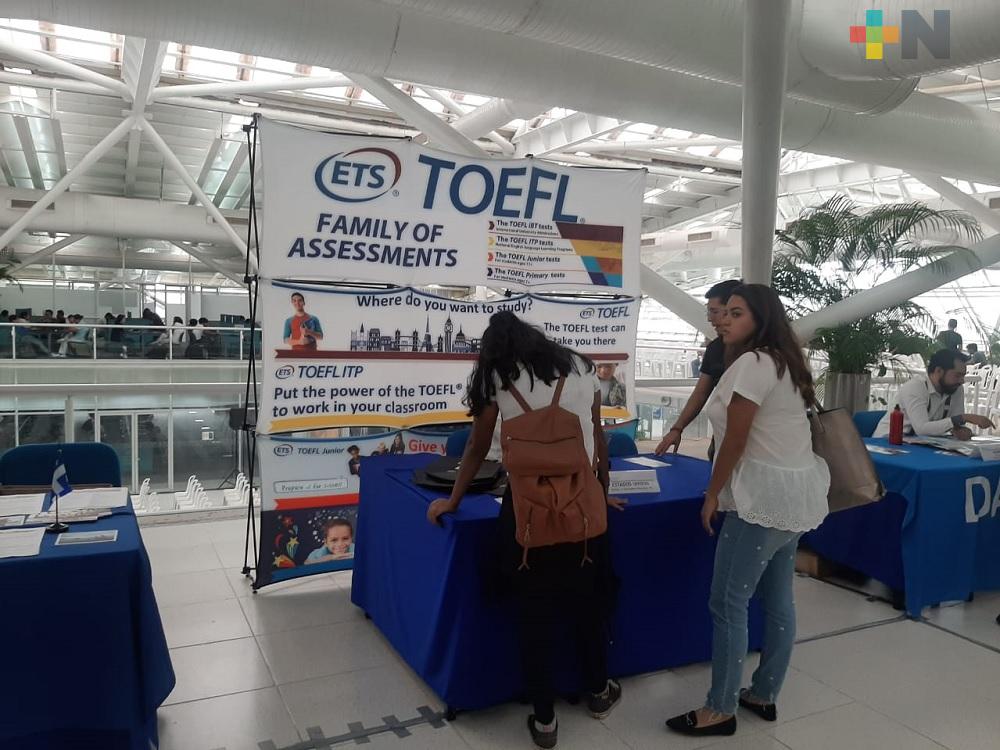 Inauguran 7ª Expo Oportunidades en campus Mocambo UV