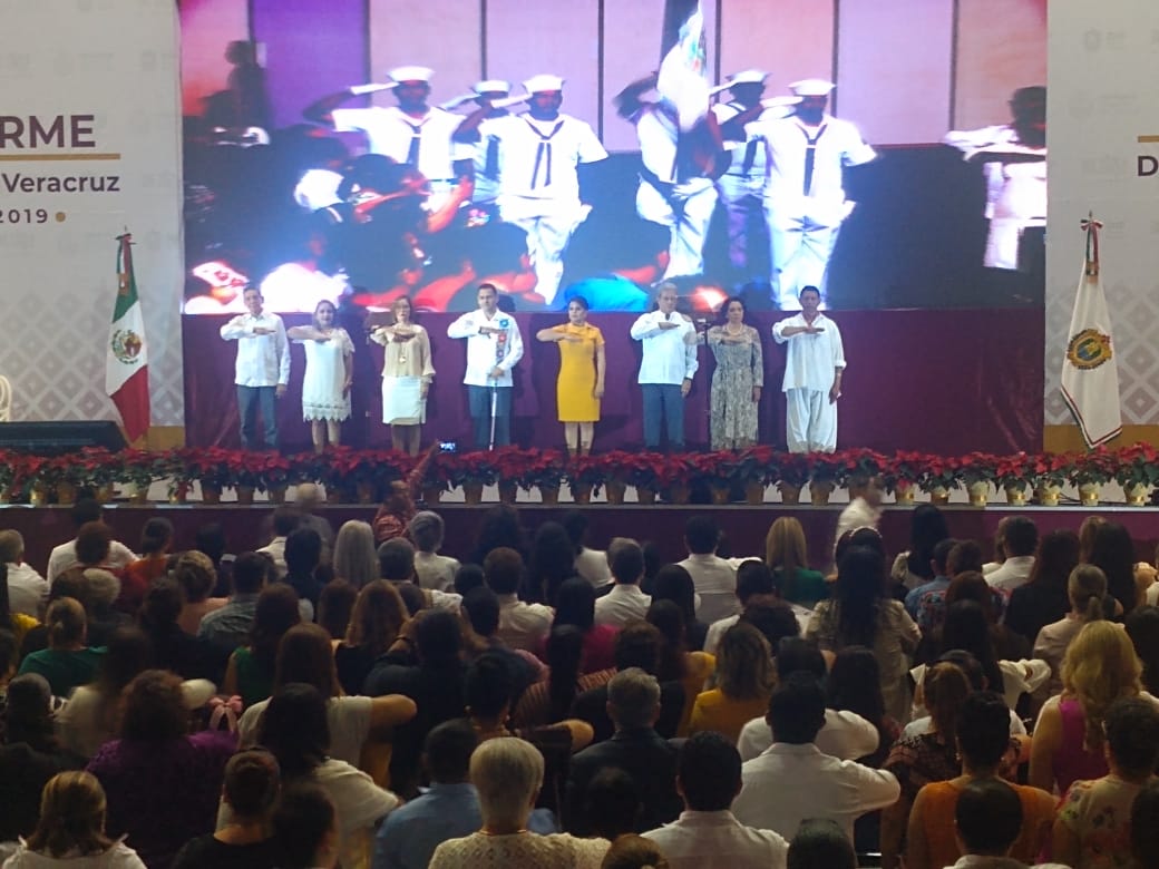 Presentó presidenta del DIF estatal, primer informe de actividades