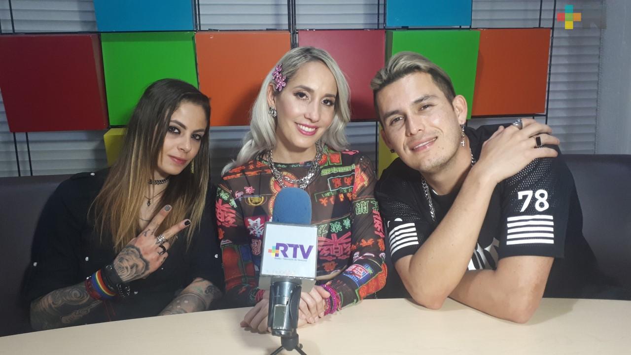 Karla Holt presenta su tercer sencillo «Me Enamoré» al lado de Domino Saints