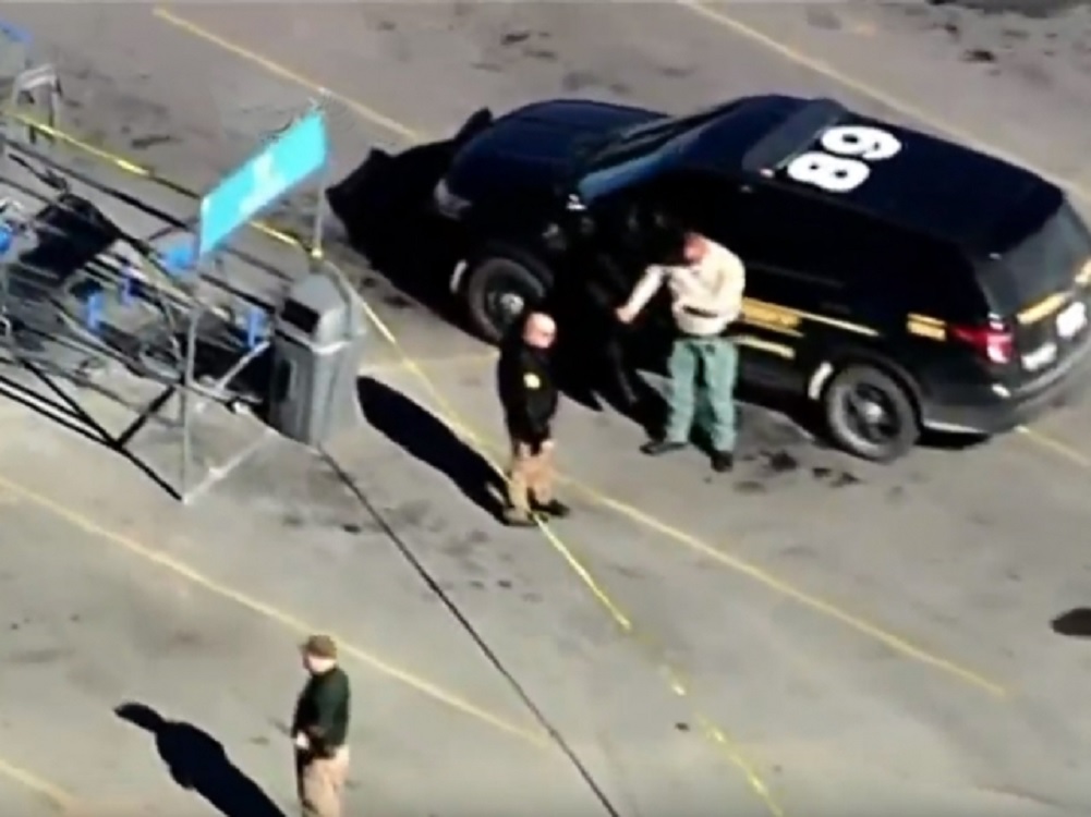 Mueren tres en tiroteo en Walmart de Oklahoma
