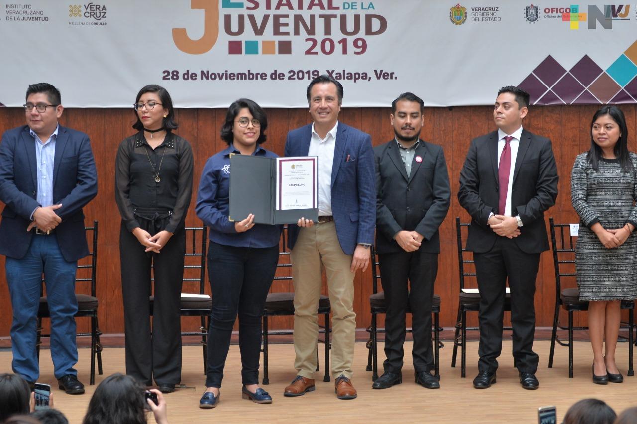 Entrega Gobernador el Premio Estatal de la Juventud 2019