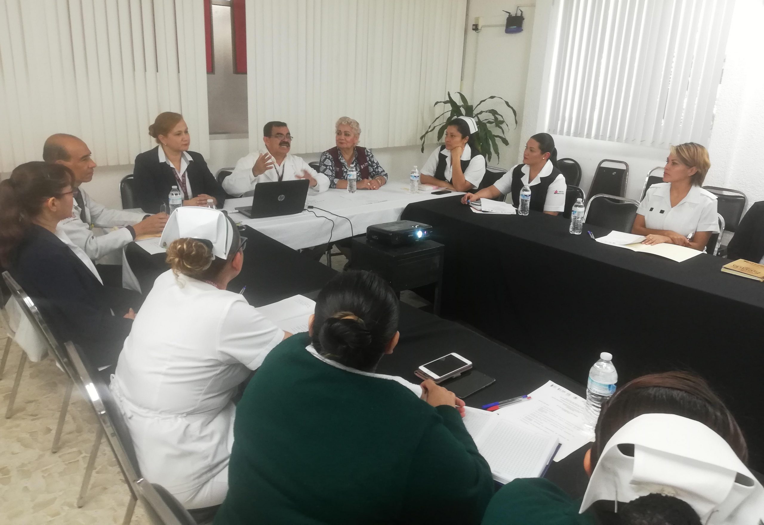 Intensifica Secretaría de Salud vacunación contra la influenza