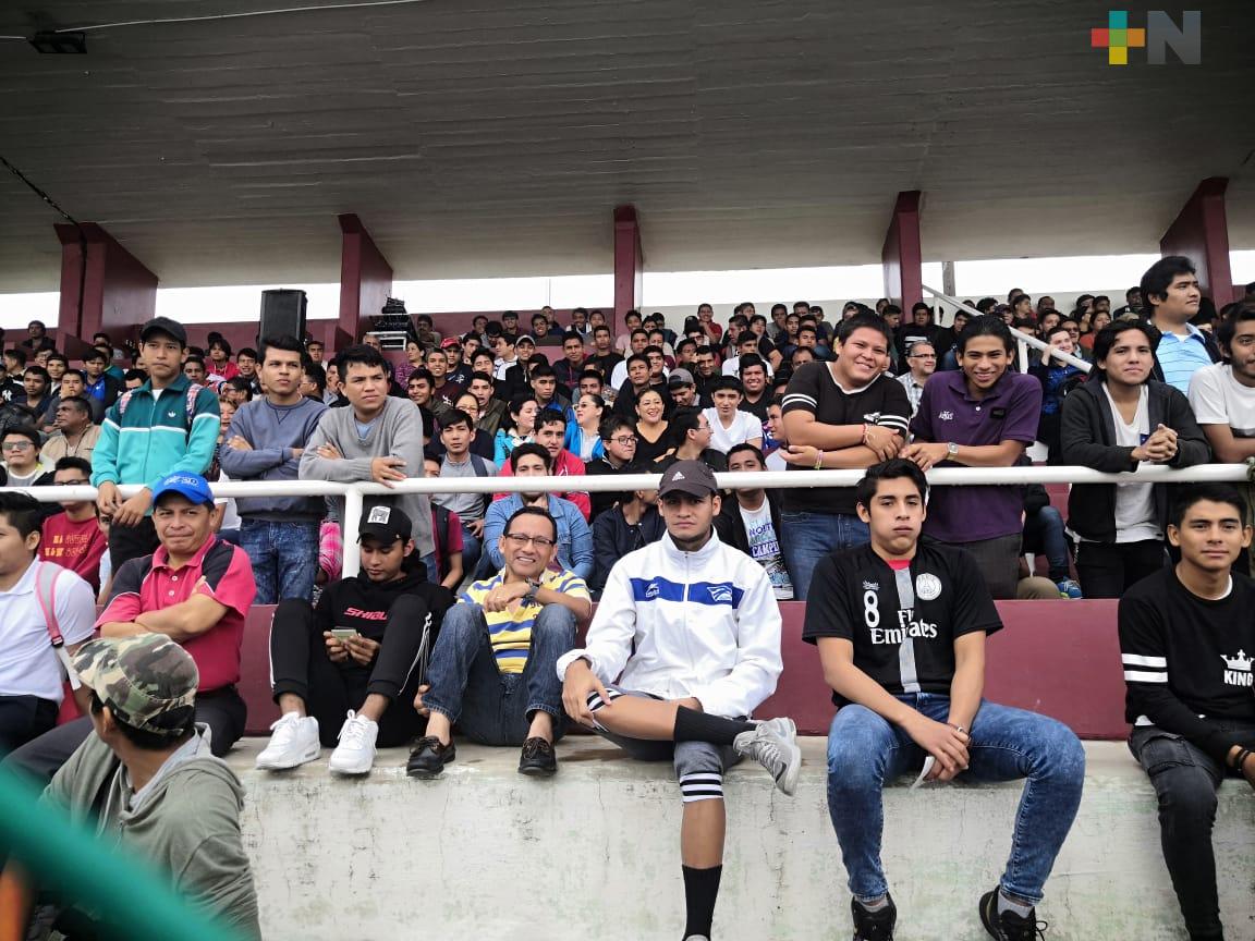 Más de mil 500 jóvenes participaron en el sorteo del Servicio Militar Nacional, en Coatzacoalcos