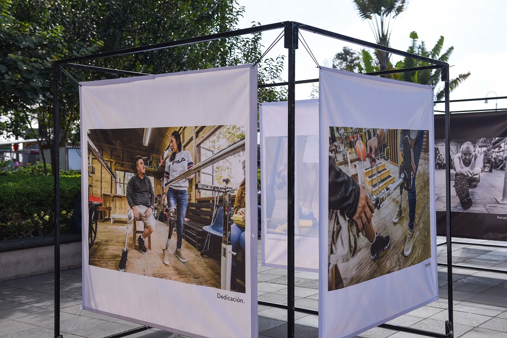 Exposición Artífices de Esperanza, en el parque Benito Juárez