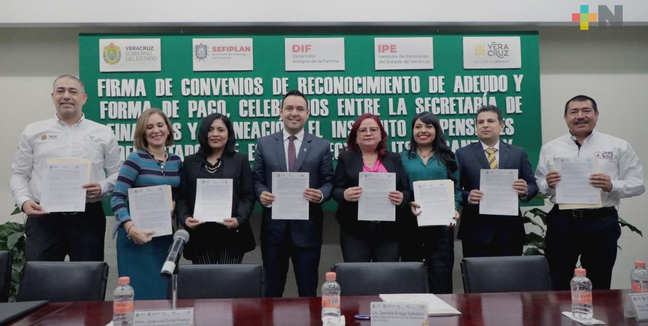 Sefiplan firma convenios; pagará más de 173 millones de pesos al IPE