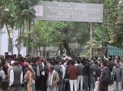 Incendio en talleres deja 43 muertos en Delhi