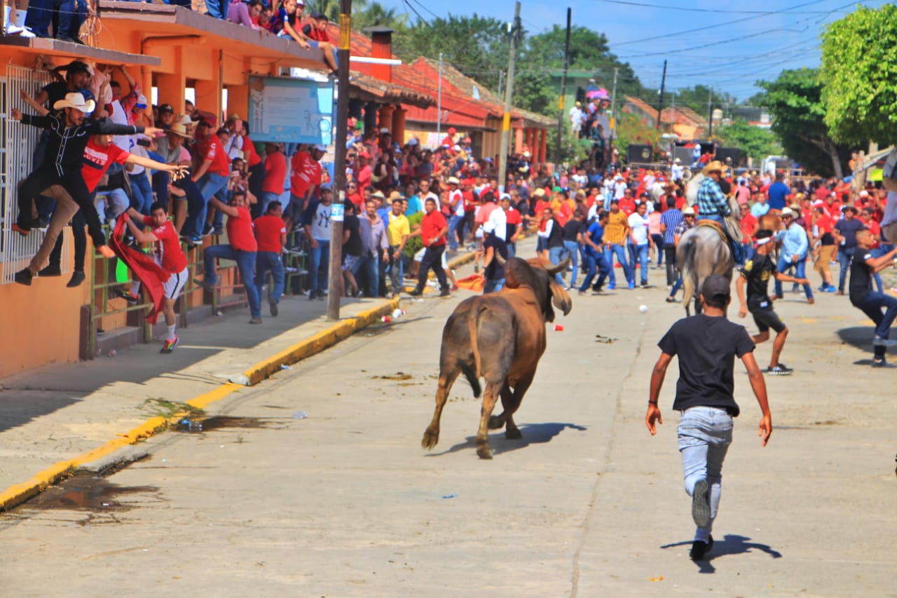 Éxito en las fiestas del Santo Padre Jesús en Chacaltianguis