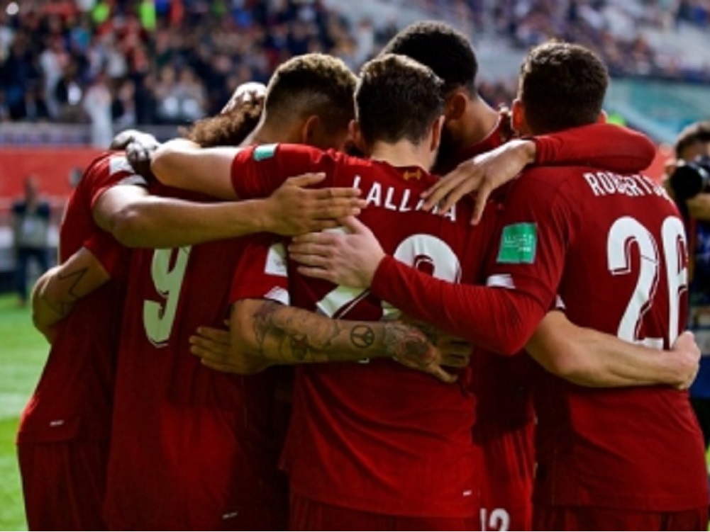 Liverpool y Manchester United protagonizan atractivo derbi en Premier
