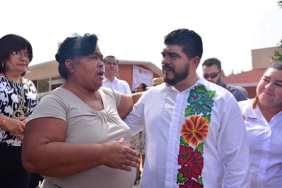 Supervisó Zenyazen Escobar obras en escuelas de Córdoba, Fortín y Coatzacoalcos