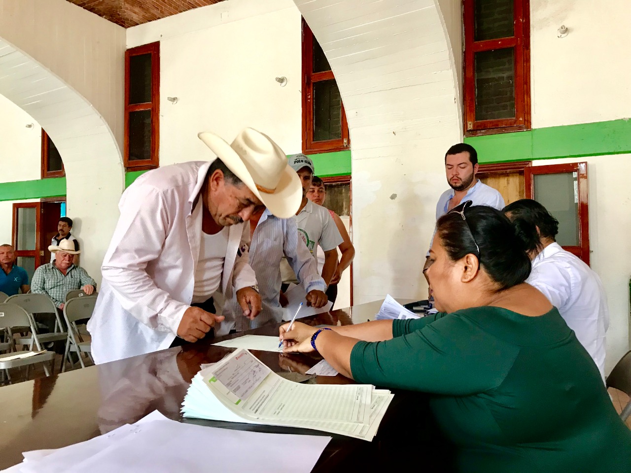 Entregará Sedarpa más de 34 mdp a cinco mil 671 productores de naranja