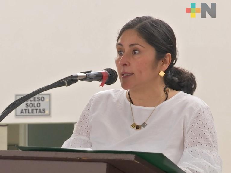 SEV entrega equipos de cómputo para docentes del programa de “Tecnologías educativas y de la información”