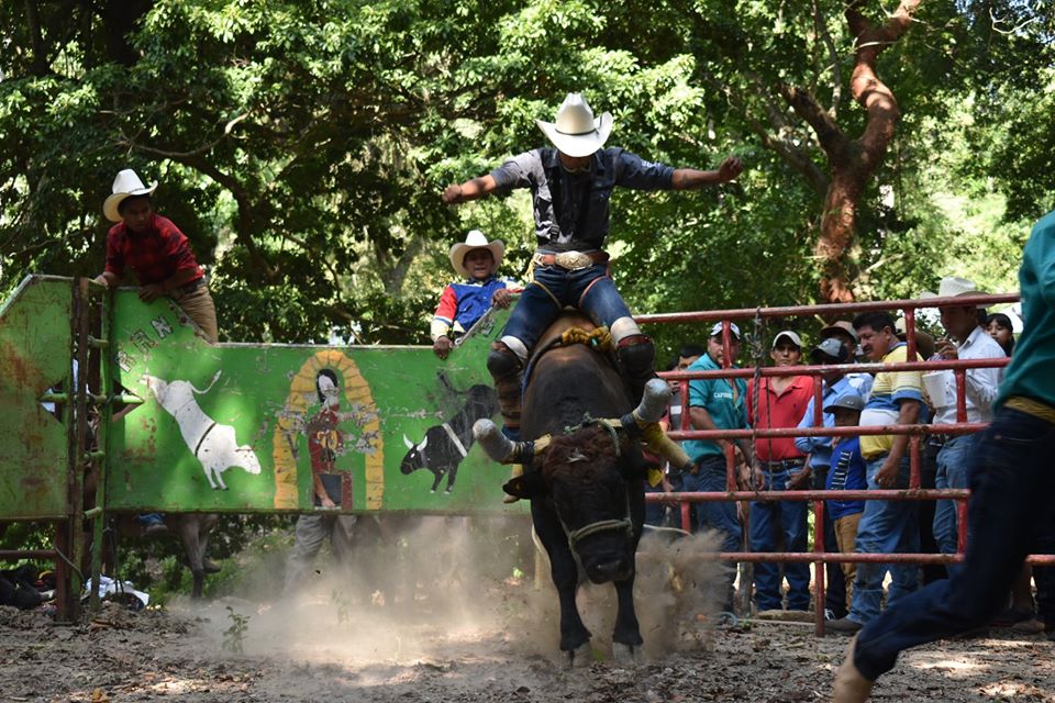 Jaripeo en Chiconamel