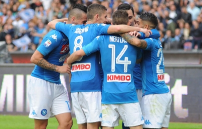 Nápoles deja escapar ventaja ante Barcelona en Champions