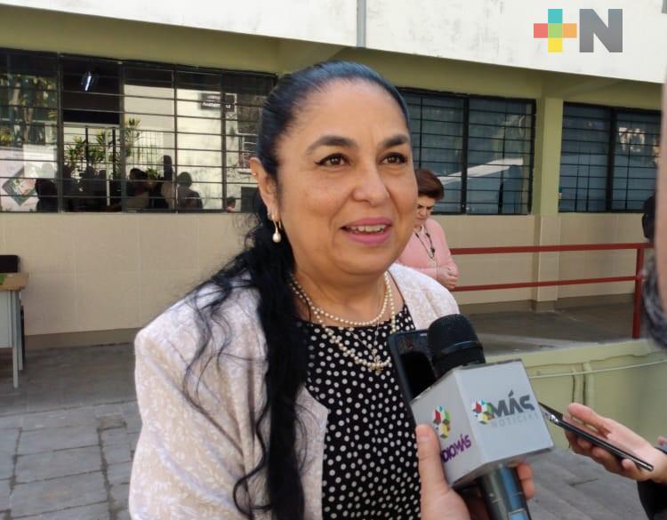 Nueve de cada diez estudiantes cursan programas acreditados en la UV: Rectora