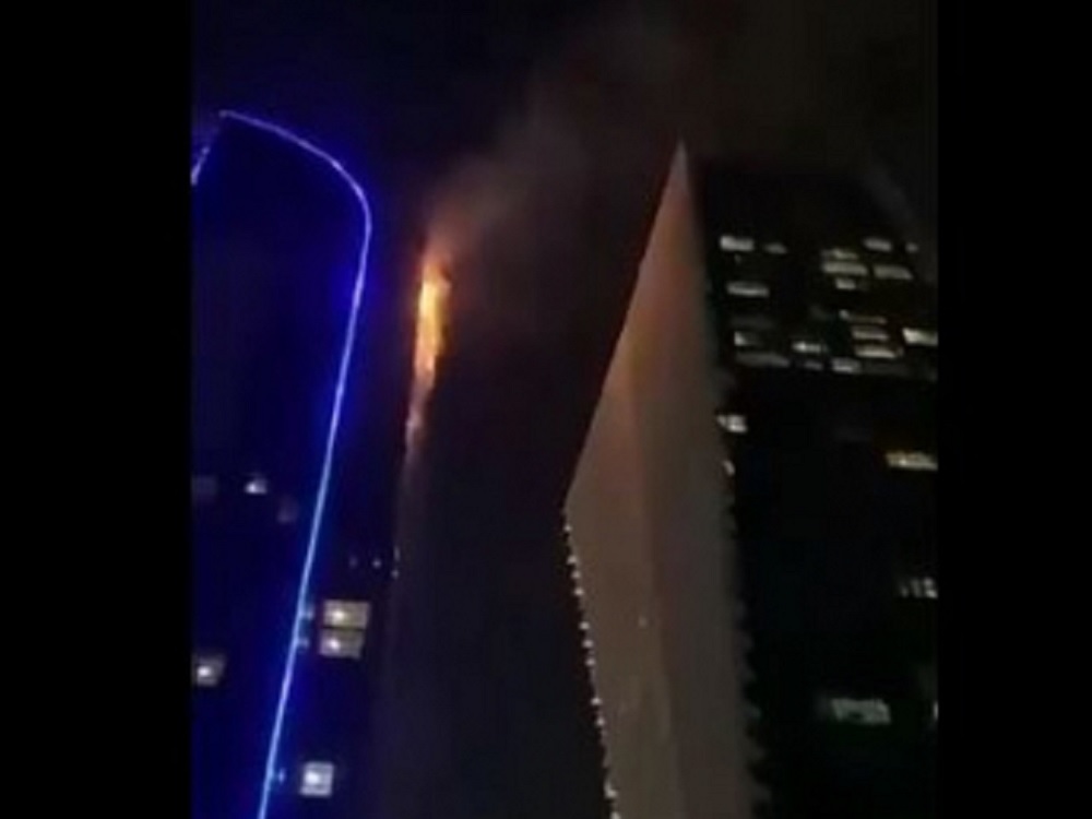 Se incendia Duja Tower, edificio icónico en Dubai