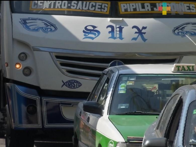 Piden reducir número de pasajeros en transporte público de Veracruz