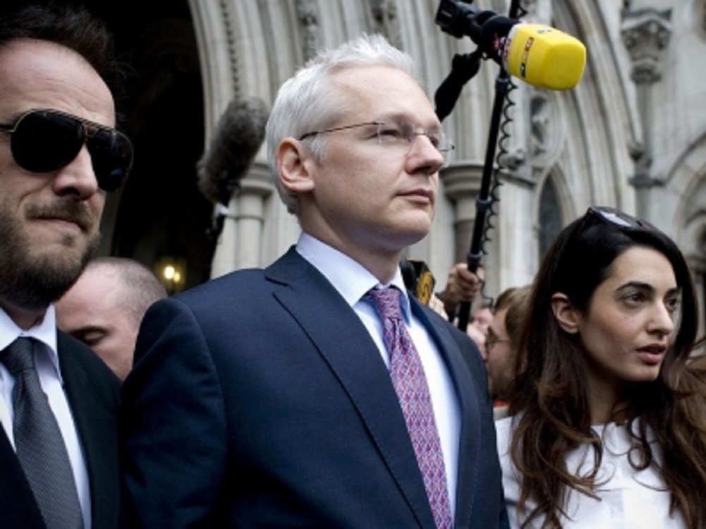 México ofrecerá asilo a Julian Assange