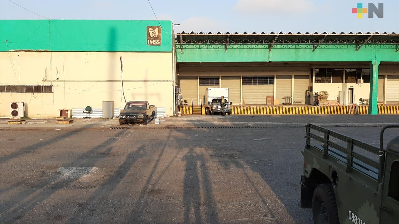 Sedena toma control de bodegas del IMSS de Veracruz