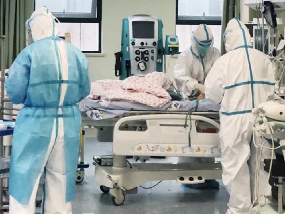Aumentan a 9 mil 790 las muertes en el mundo por la pandemia