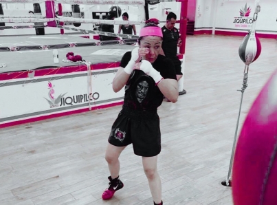 Jackie Nava ofrece rutina en video para hacer ejercicio en familia