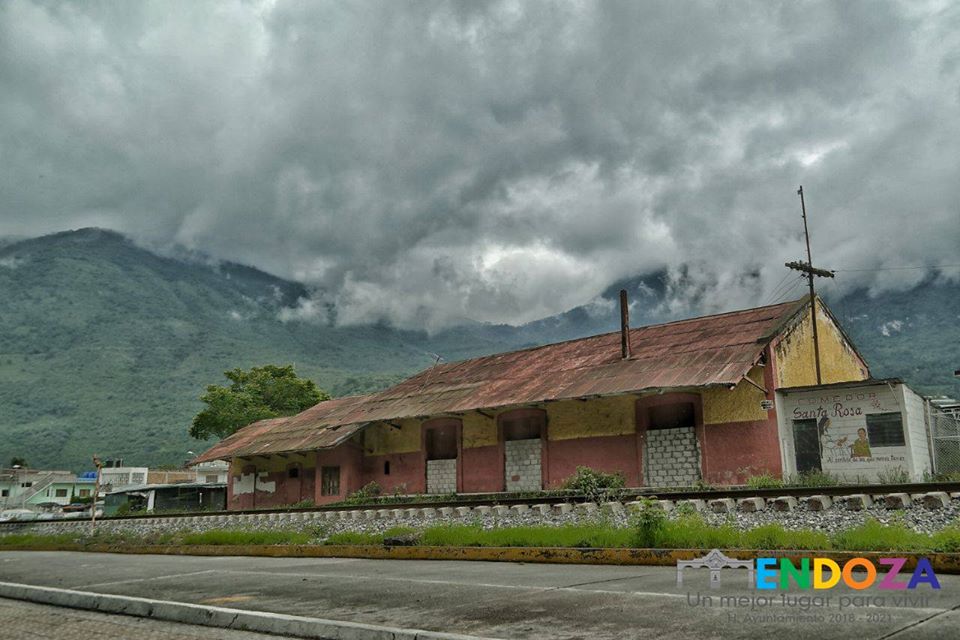 Antigua estación del ferrocarril Santa Rosa