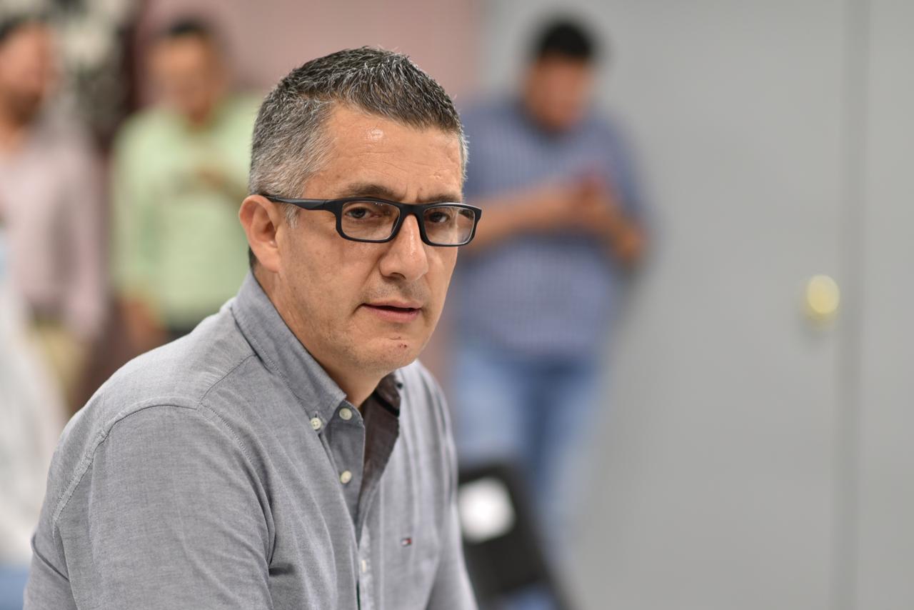 Diputado Emmanuel Vargas hace acusaciones de corrupción a Julen Rementería