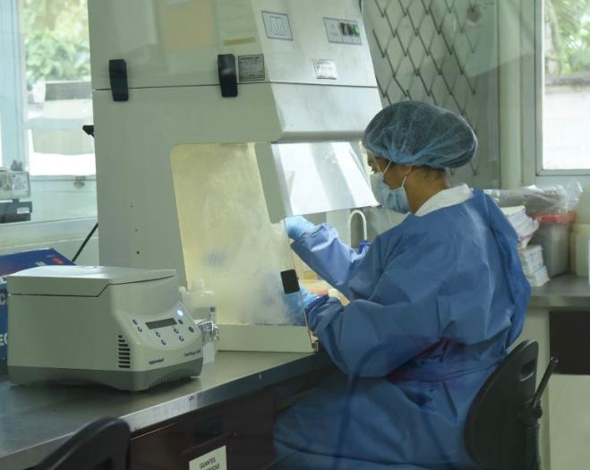 Prueban en humanos primera vacuna contra Covid-19