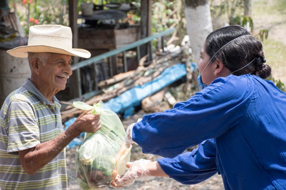 Por contingencia sanitaria, entregan alimentos en sectores vulnerables de Córdoba