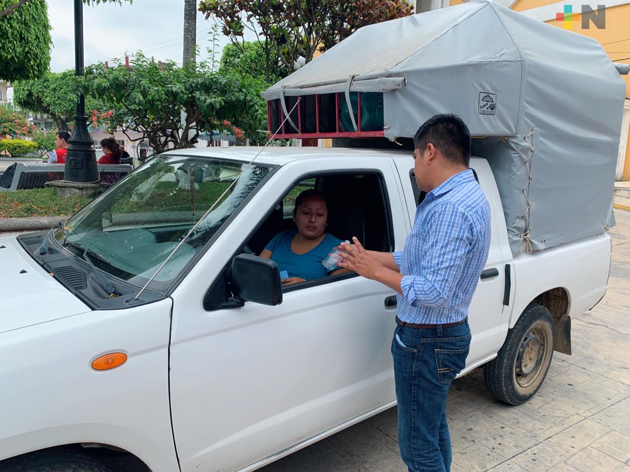 En Yecuatla capacitan a transportistas públicos sobre el Covid-19