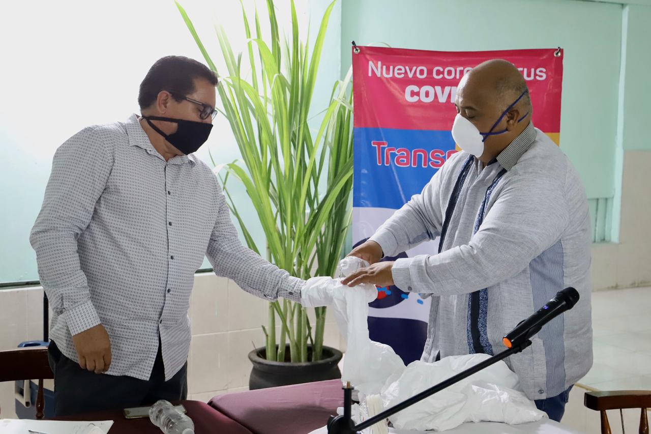 Entrega Eric Cisneros material e insumos contra COVID-19 en Cuenca del Papaloapan