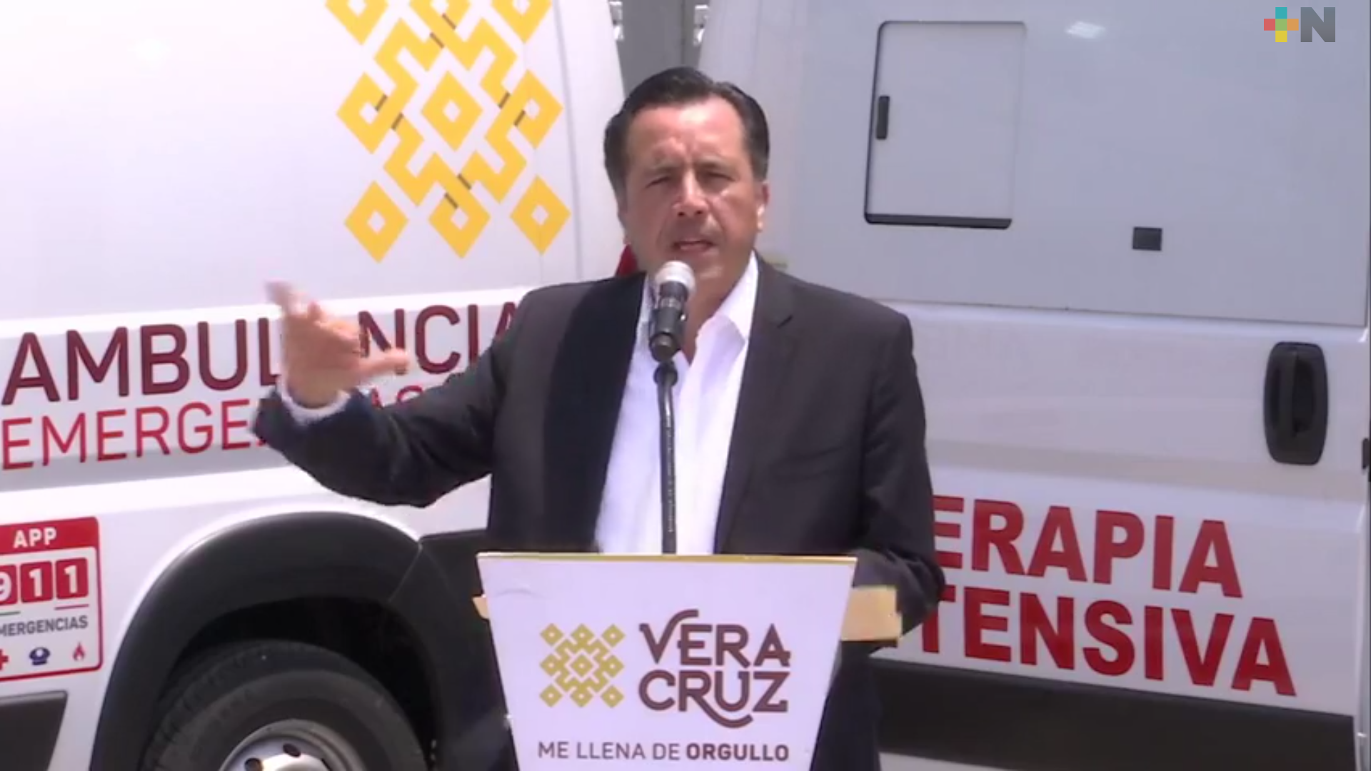 Adquiere Gobierno de Veracruz 5 unidades especializadas y 15 ambulancias para atención de COVID-19