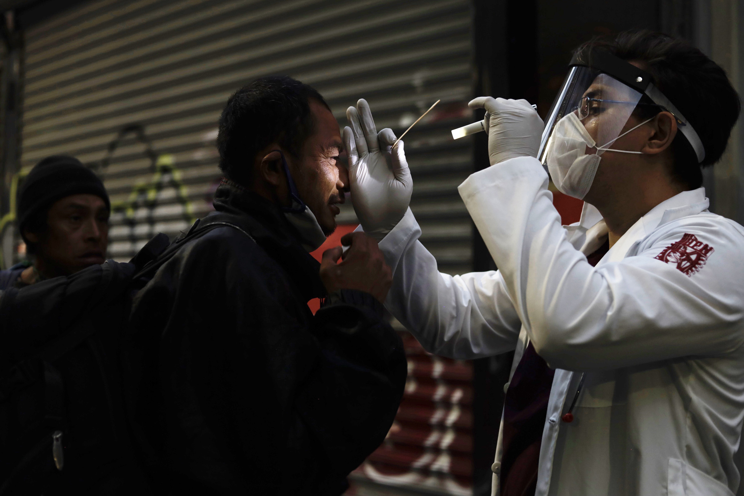 Ya suma México 105 mil 459 muertes por coronavirus