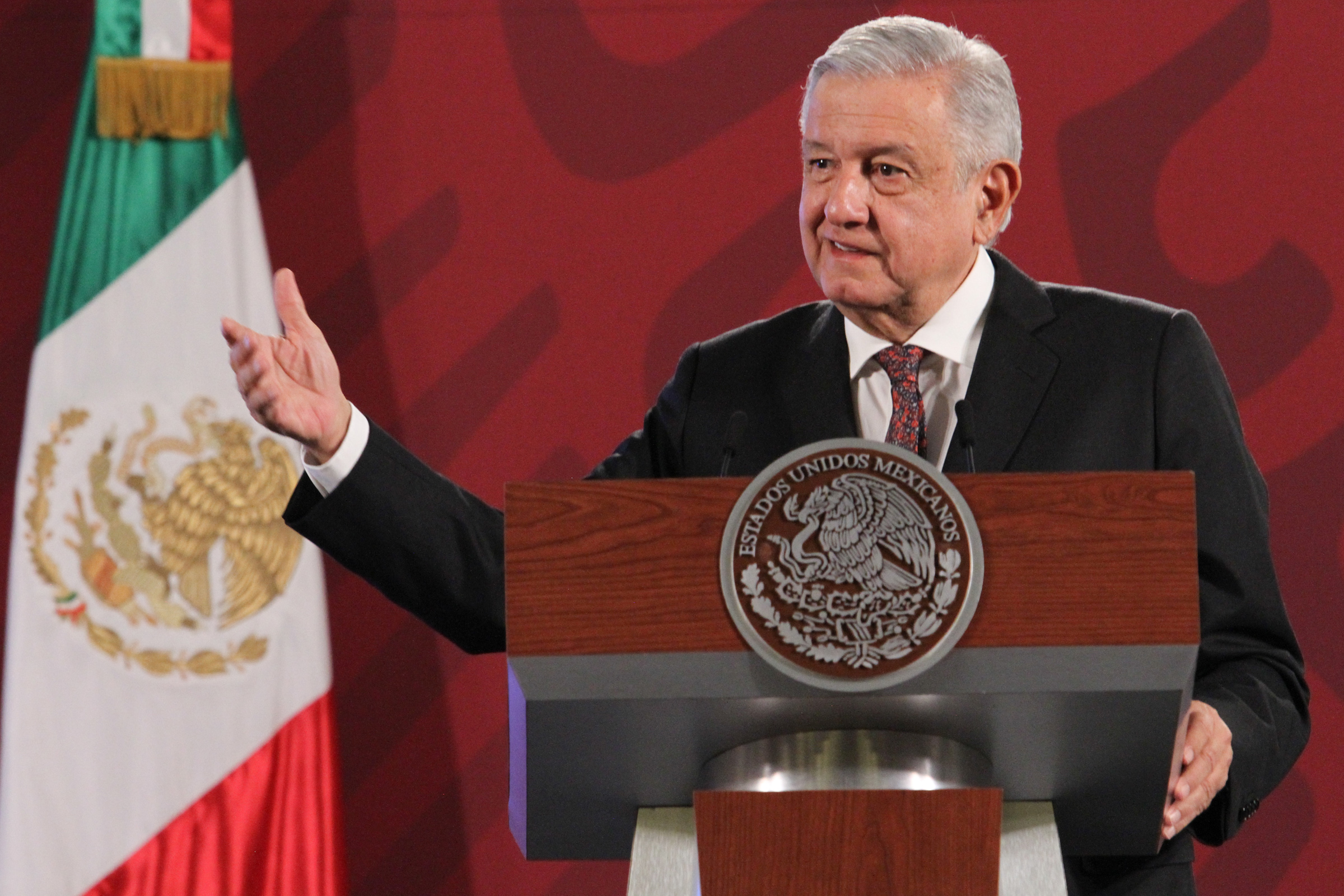 Anuncia AMLO reparto de fondo de 60 mil millones a los estados