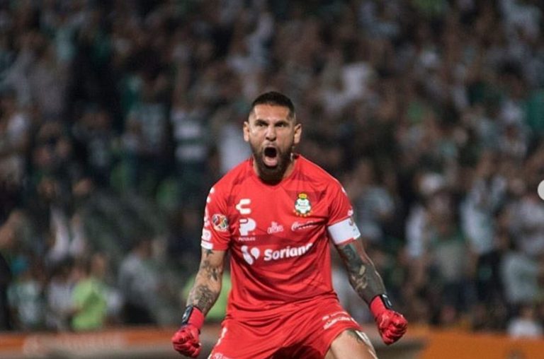 Jonathan Orozco confirma que dio positivo al COVID-19