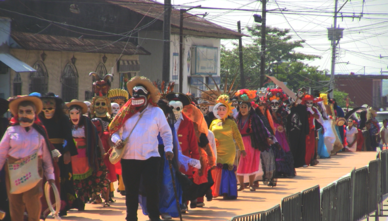 Promueve IVEC proyecto “Salvaguarda de la Fiesta de La Viejada, de Tempoal”