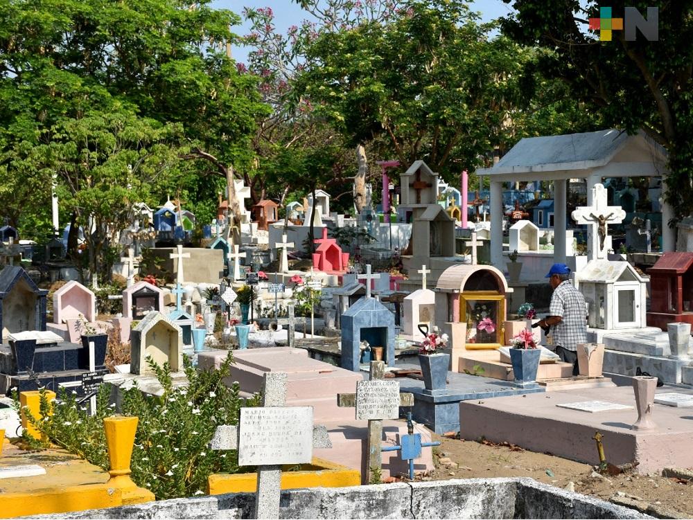 Este fin de semana, panteones de Coatzacoalcos permanecerán cerrados