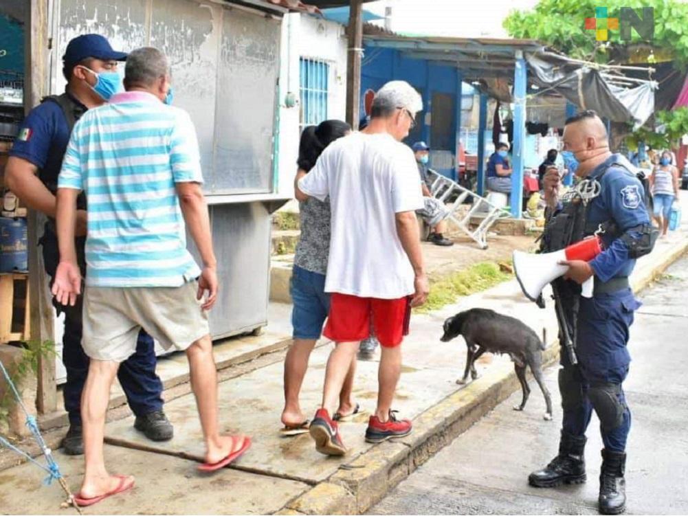 Policía estatal y municipal de Chinameca, exhortan al uso obligatorio de cubreboca