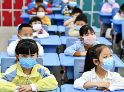 Regresan a clases más de dos millones de estudiantes en Corea del Sur