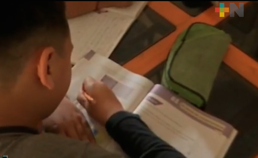 Atiende Educatel más de 9 mil llamadas para apoyo académico sobre el programa Aprende en Casa