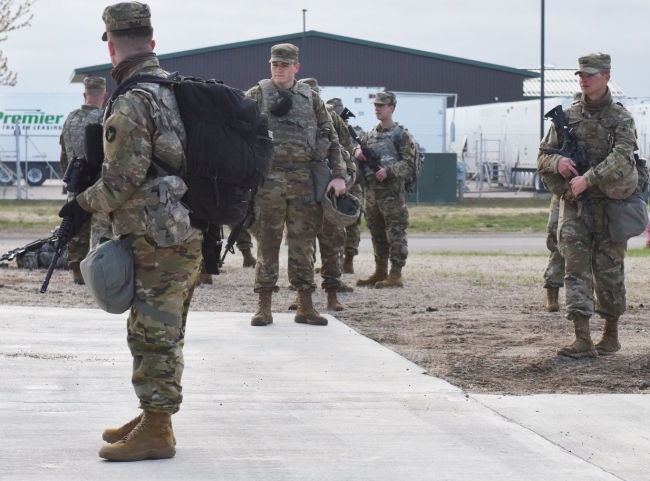 Movilizan a toda la Guardia Nacional en Minnesota tras disturbios