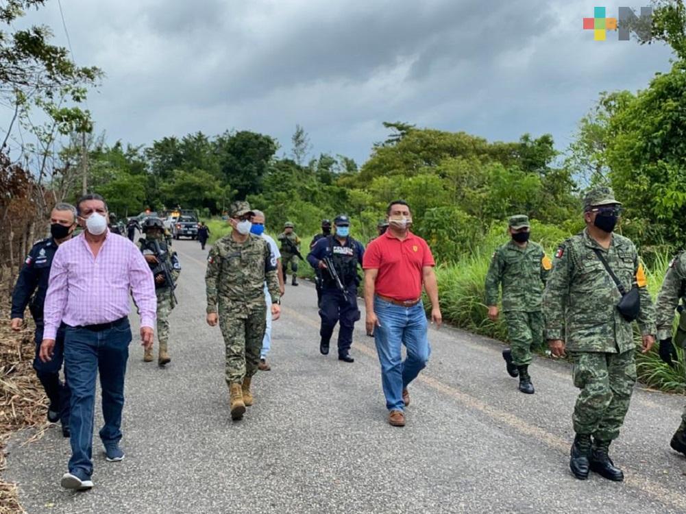 Autoridades recorren predio para construcción de cuartel de la Guardia Nacional en Las Choapas
