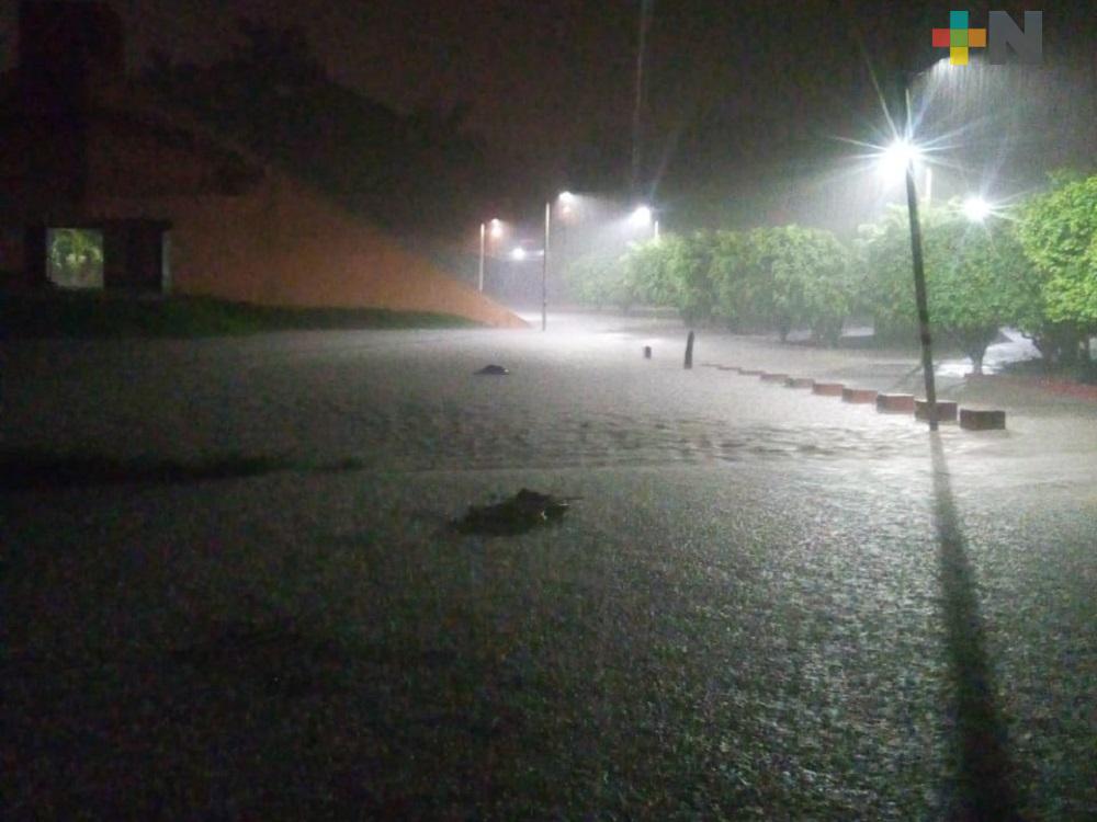 Desborda río Atoyac, hay más de 2000 damnificados