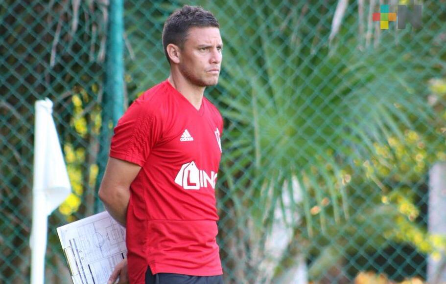 Lucas Ayala analiza contar con extranjeros en Atlético Veracruz