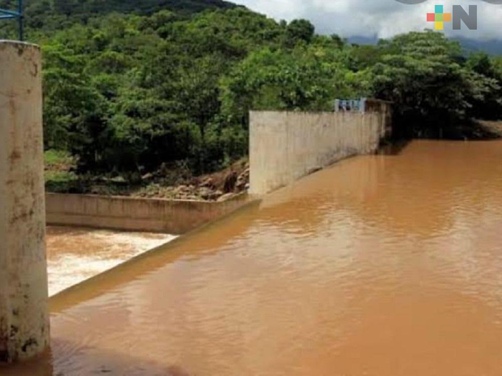Lluvias provocan turbiedad en agua de presa Yuribia