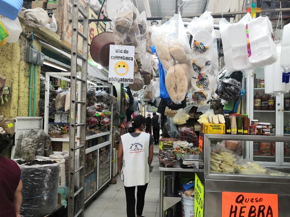 Con pedidos a domicilio, locatarios de mercado en Coatzacoalcos mejoran sus ventas