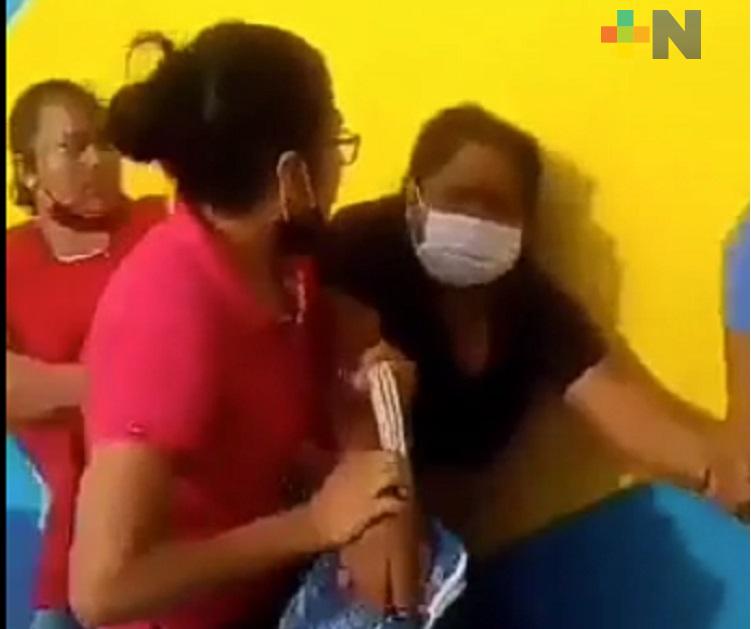 Detienen a presunta ladrona de carteras y celulares en colonia de Coatzacoalcos